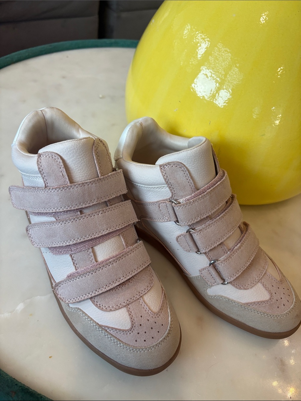 Nwot!!Steve Madden Kids Tri-Strap Pink & White Suede Sneakers